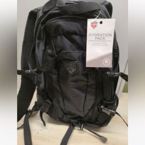 Quest 2L Hydration Backpack